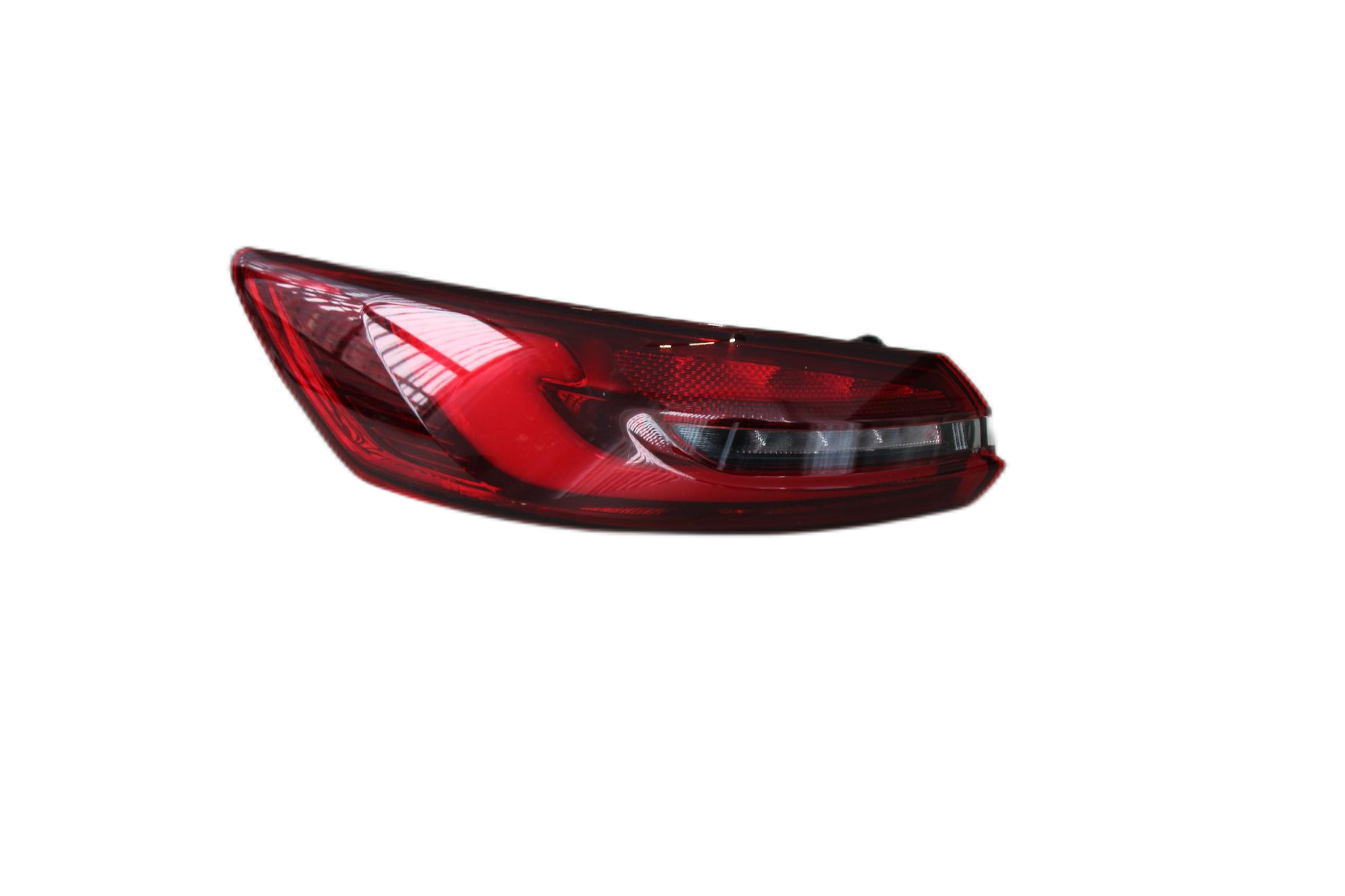 MG-01-678 FASTBACK 2021 TAIL LAMP OUTER LED
