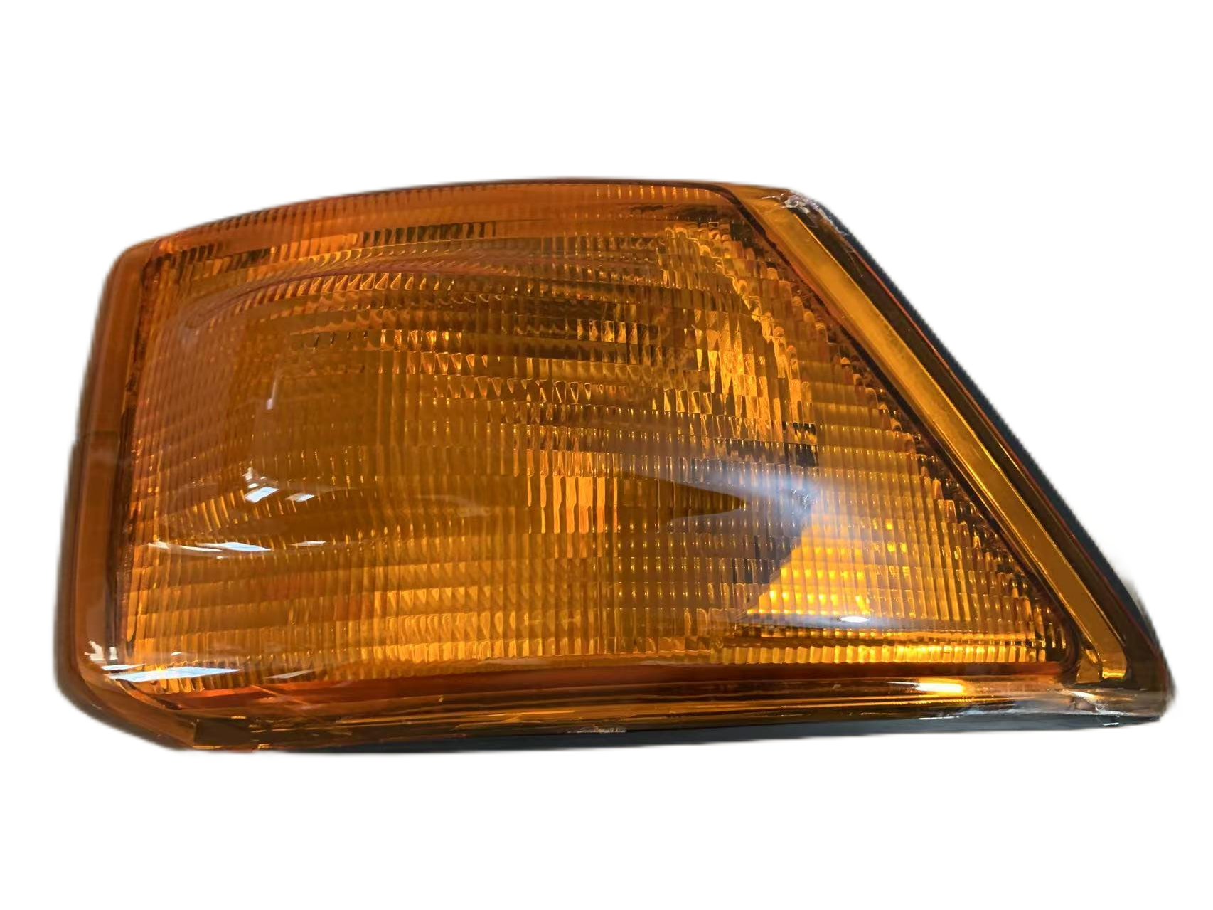 MG-02-056-Y DAILY CORNER LAMP YELLOW