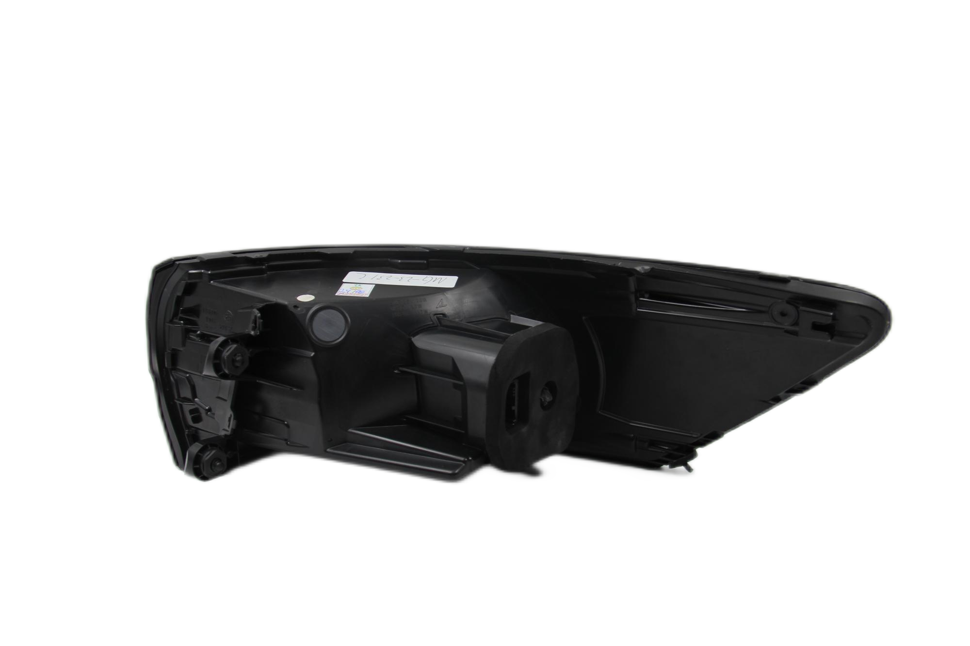 MG-23-243 VIRTUS 2024 TAIL LAMP BLACK